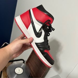 Jordan 1 High, Bred Toe - size 11
